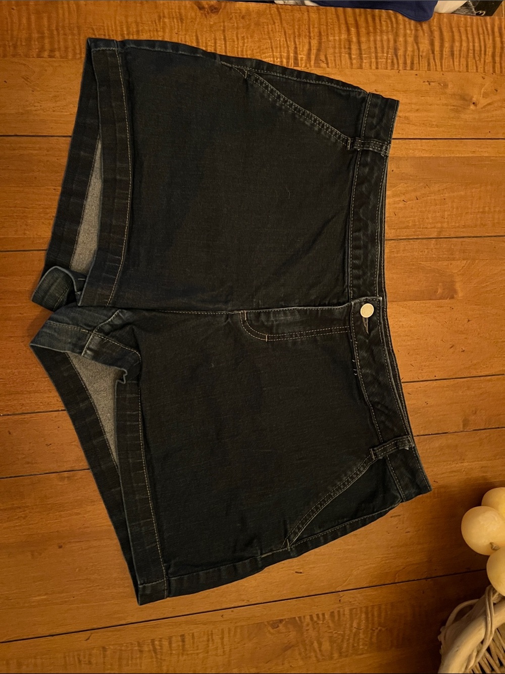 Jennifer Lopez Black Denim Jean Shorts - Classic Cut